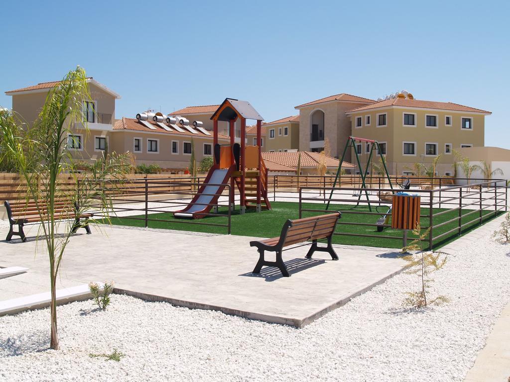Kyklades Resort&Spa Paralimni Exterior foto