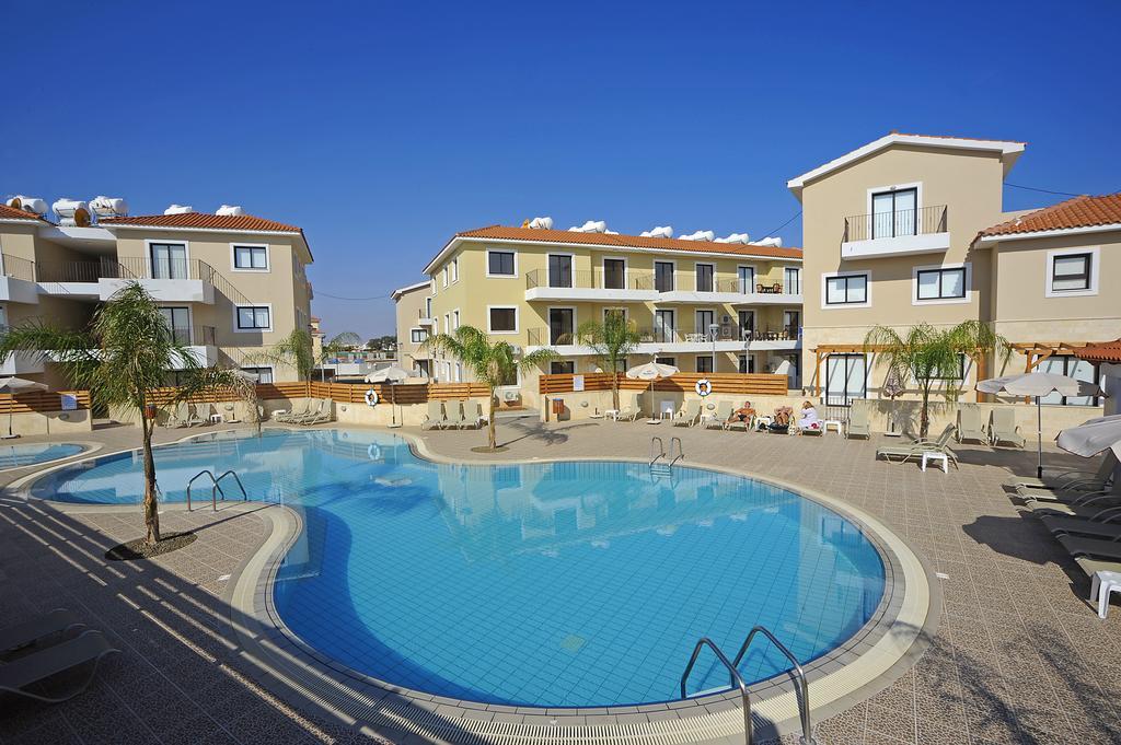 Kyklades Resort&Spa Paralimni Exterior foto